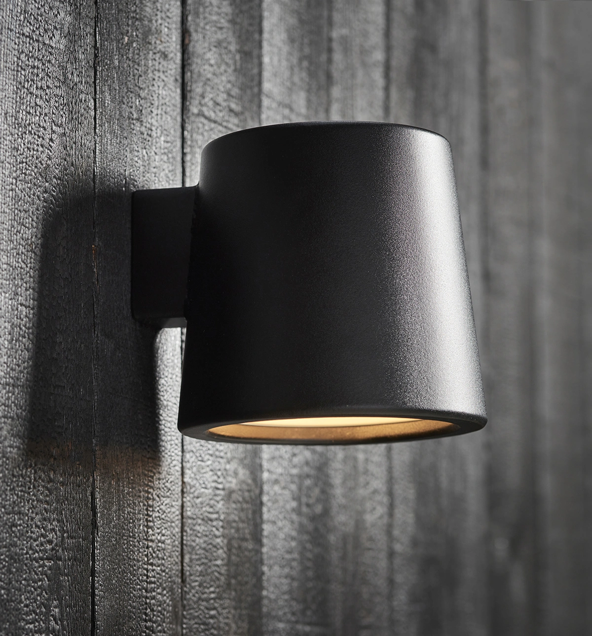 VE2 væglampe ANTO L1010-160