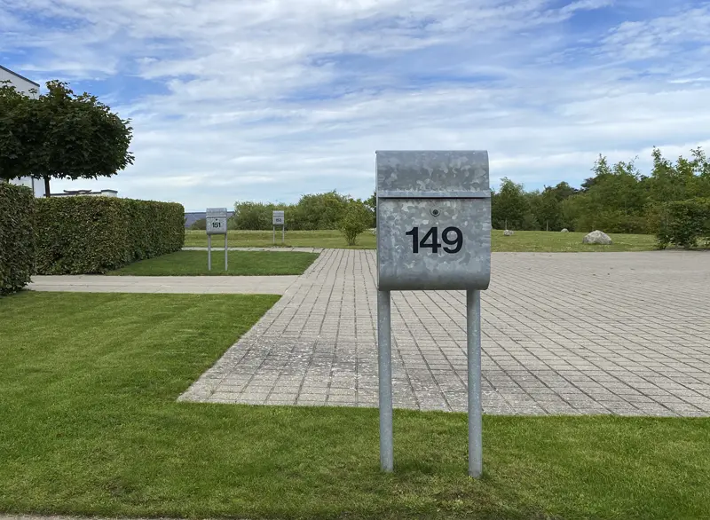 Kontakt os - LIBER L17