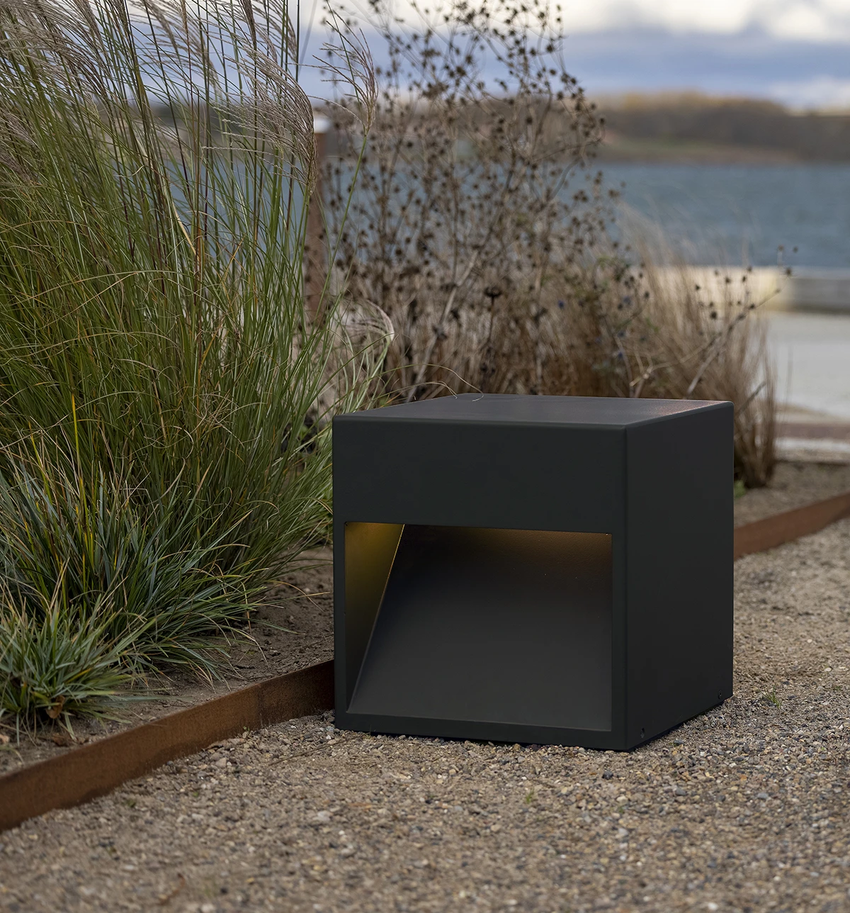 Lampe til terrasse NYE L1003