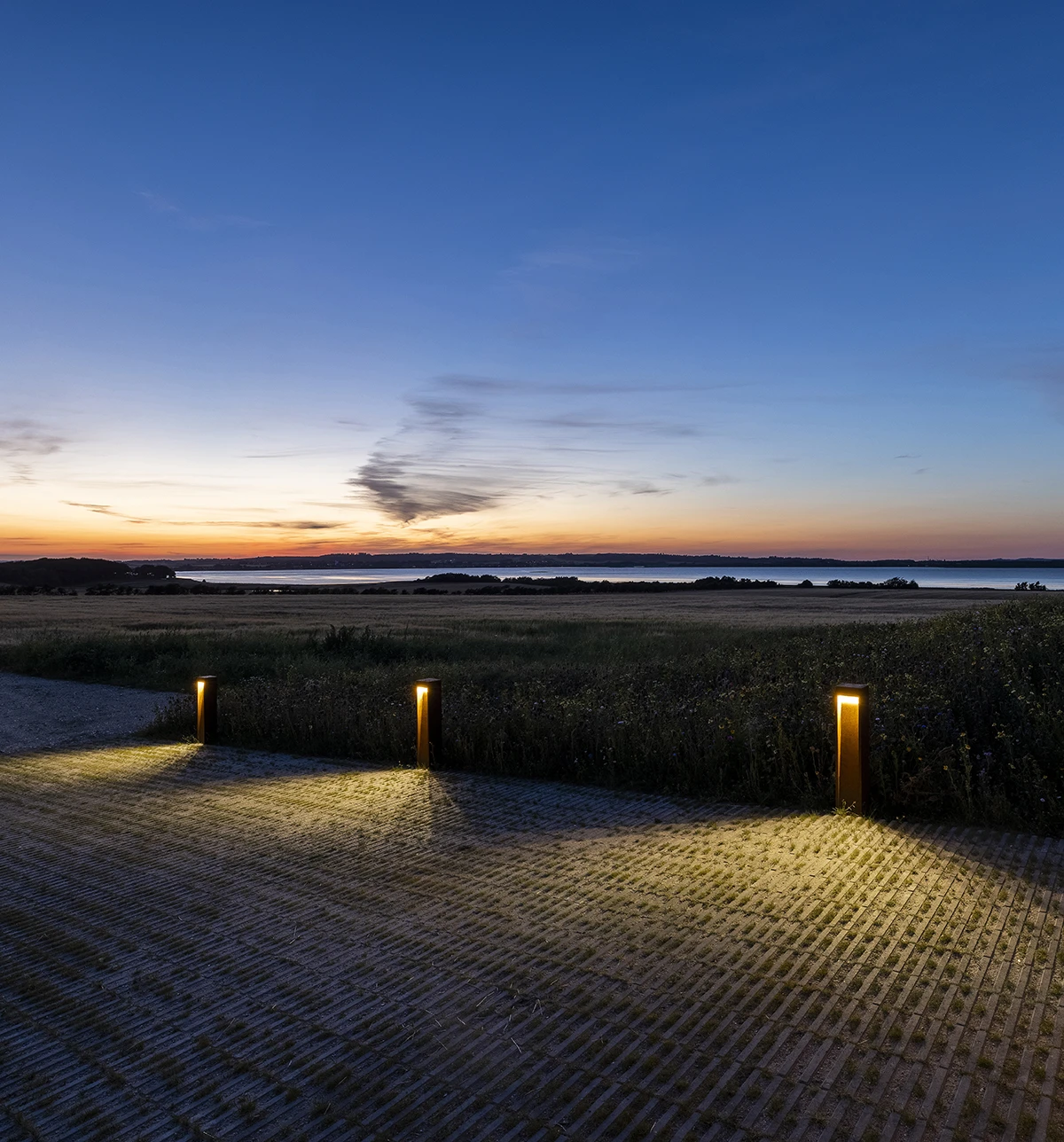 Ensidet lys indkørsel NYE L1002