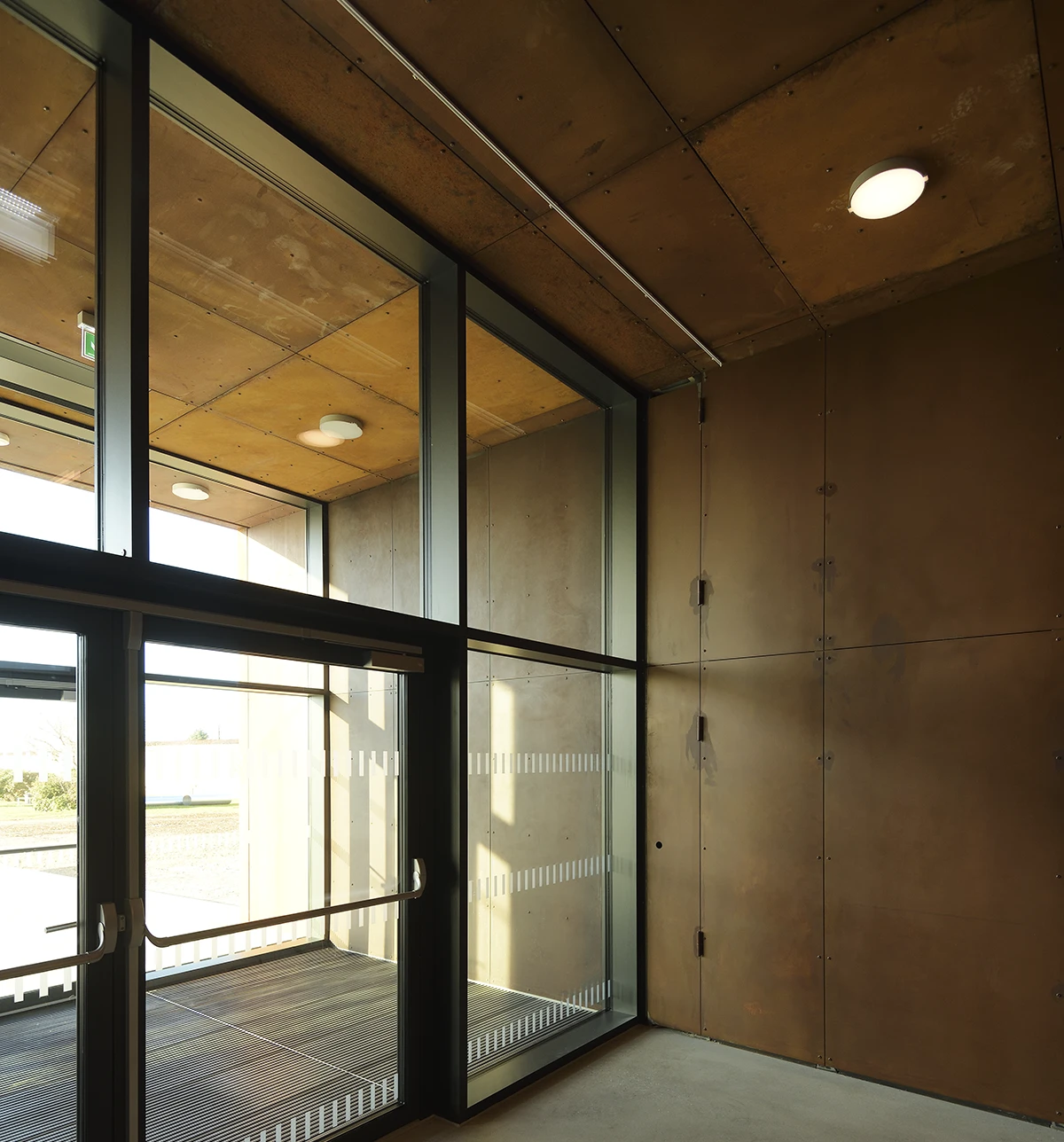 Loftlampe til entre OWEN L800