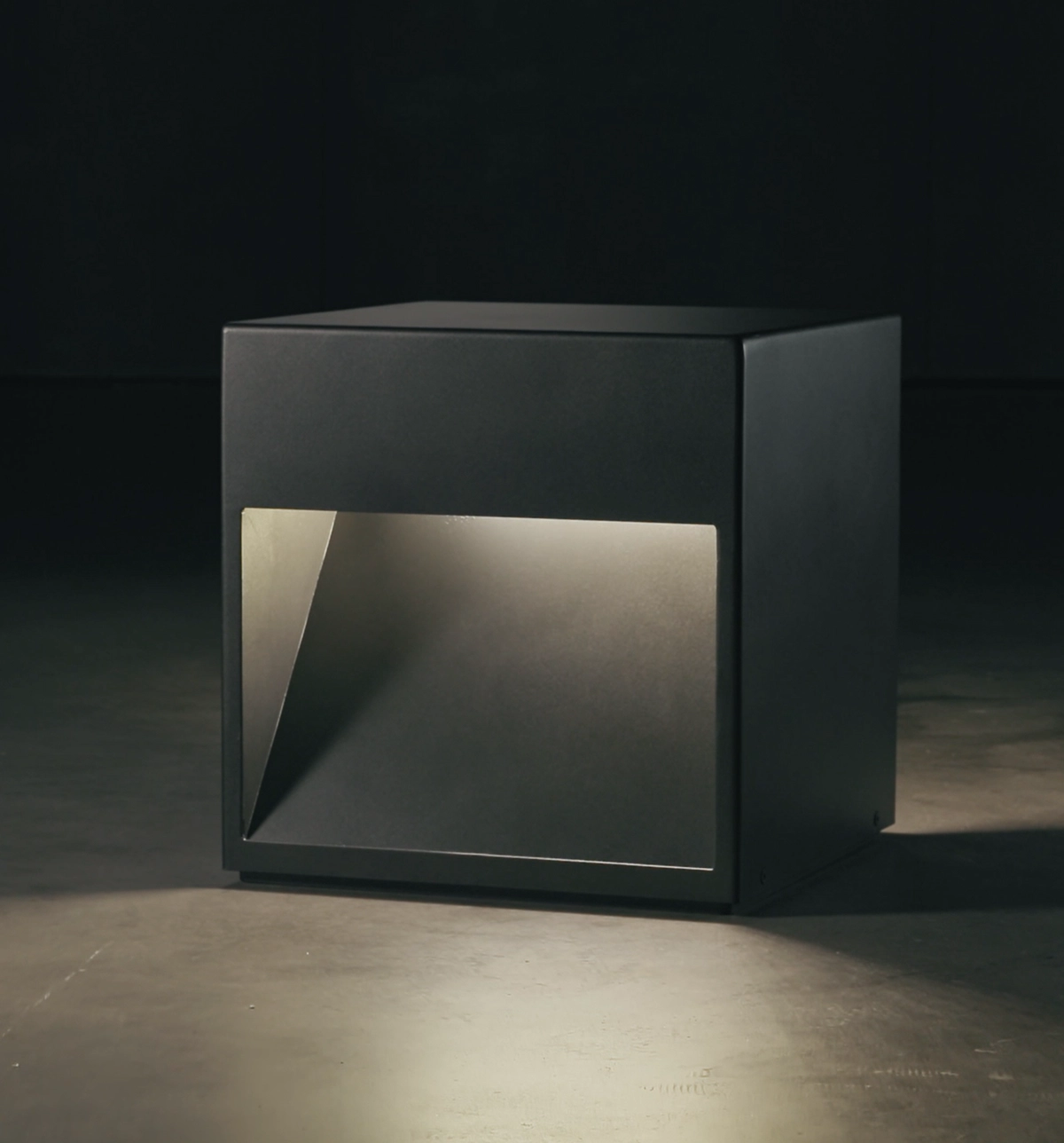 Stor gulvlampe NYE L1003