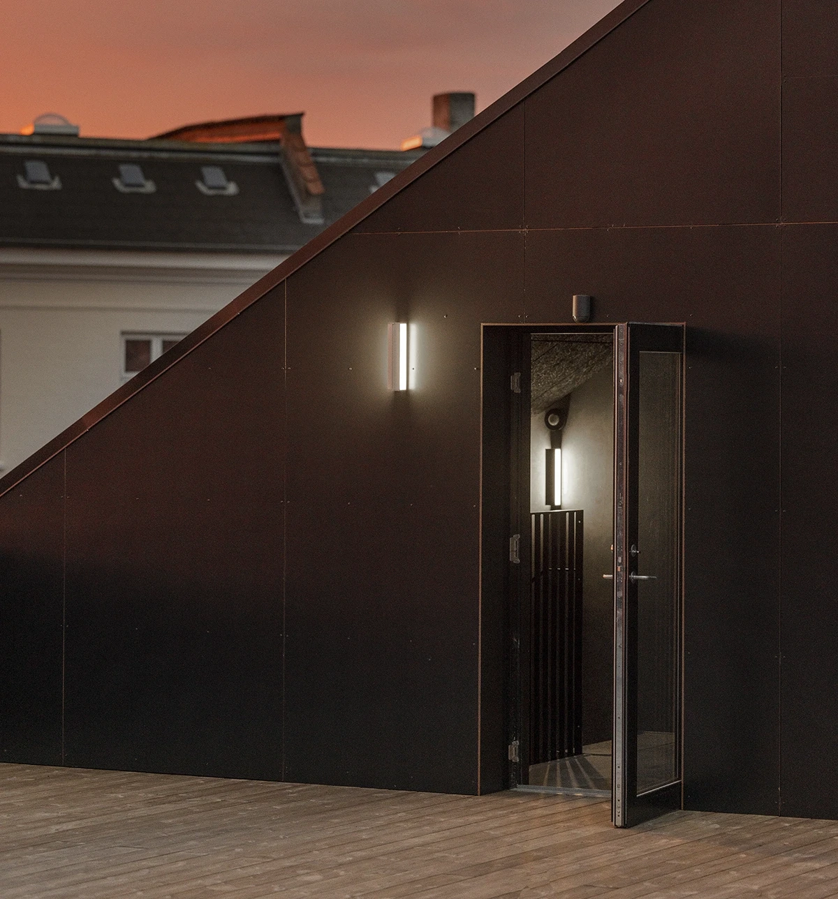 LINES L310U udendørs væglampe